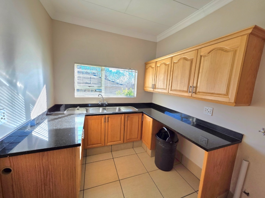 5 Bedroom Property for Sale in Eureka Free State